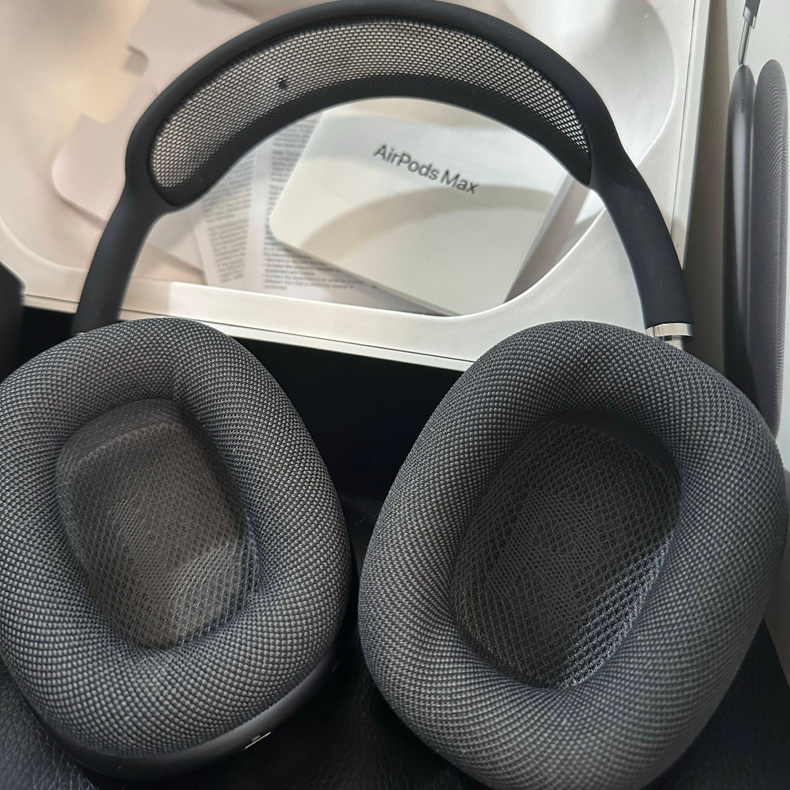 Pods Max - Black - USBC + Faktura